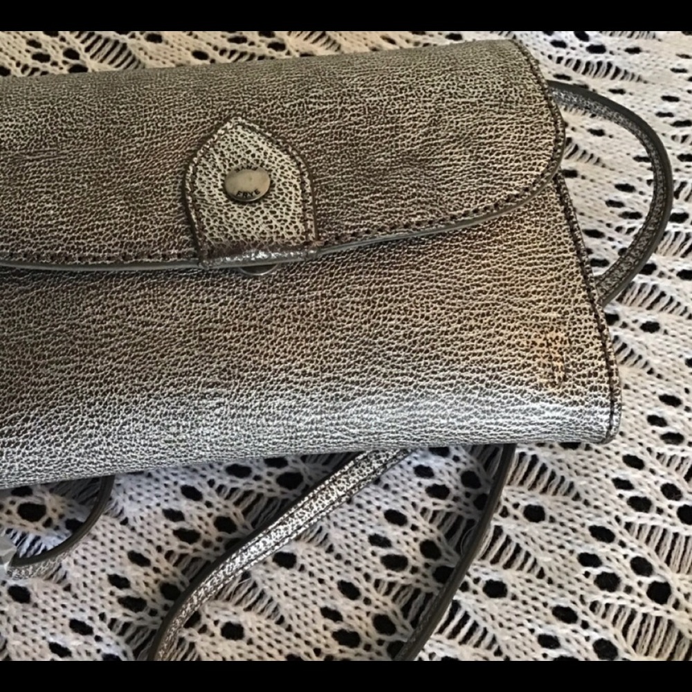 FRYE, NWT Silver crossbody bag/wallet leather